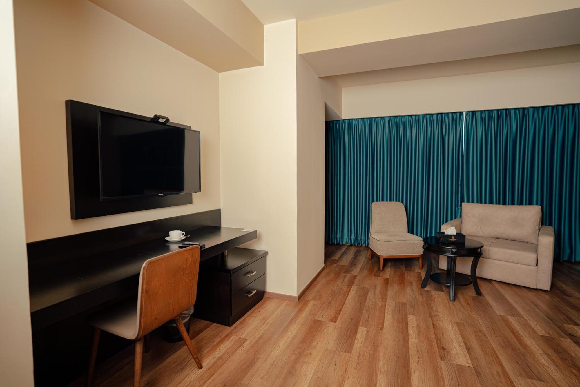 Carmel Hotel Ramallah Exterior photo